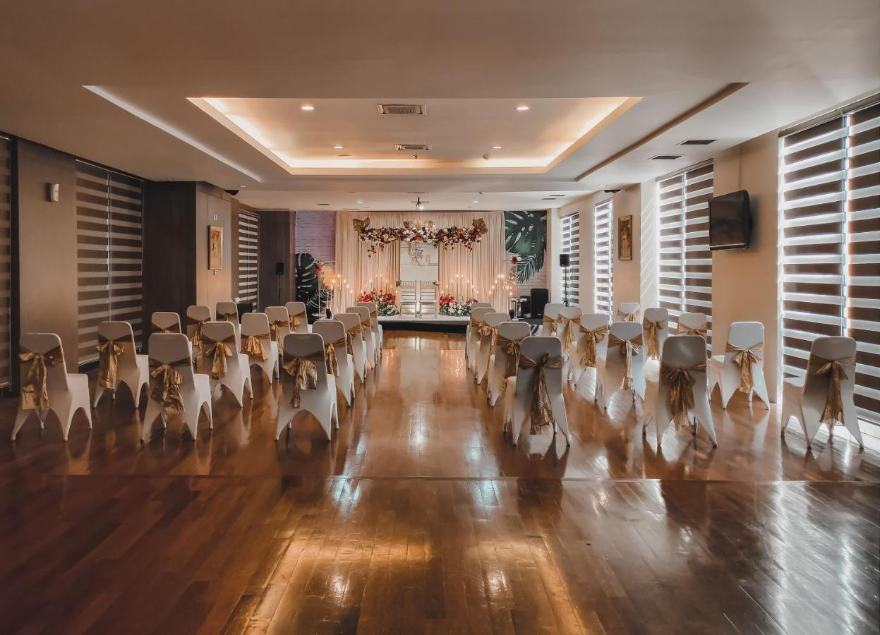 Truntum Padang Hotel Eksteriør billede